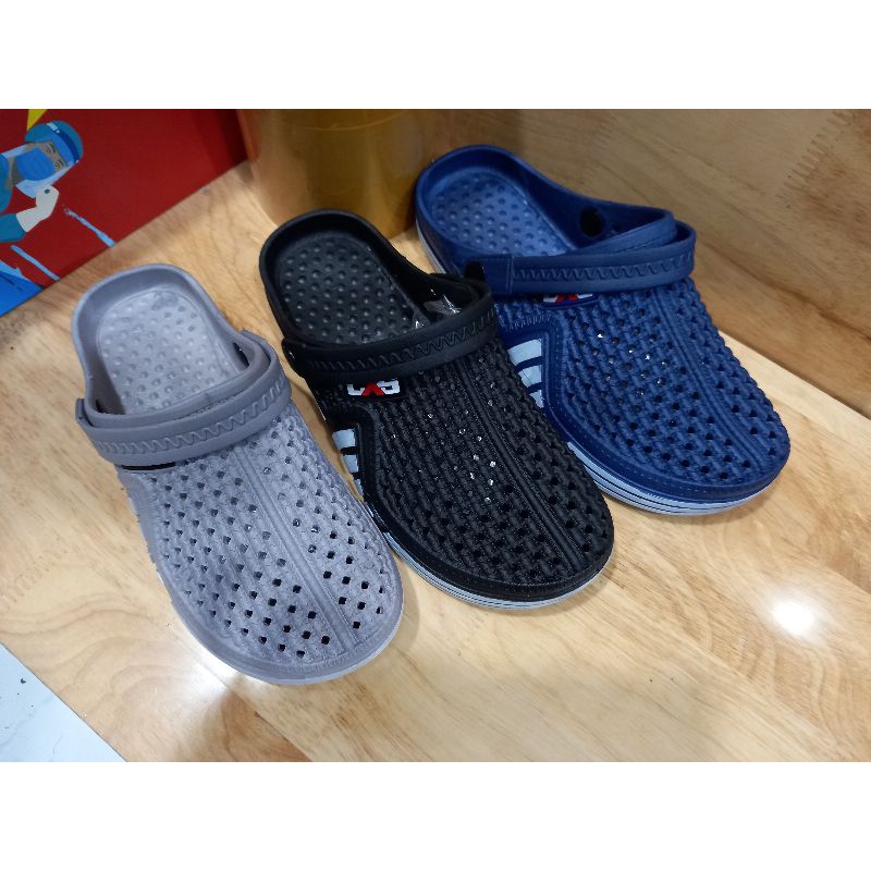 Dép mủ bít đầu có quai hậu của nam