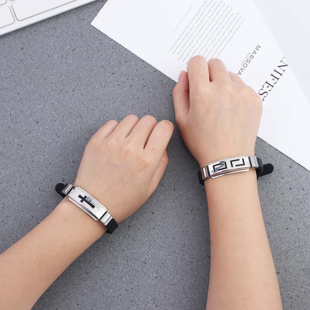 Vòng Tay Silicon Mặt Thánh Giá Bằng Thép Không Gỉ Phong Cách Hip Hop Thời Trang