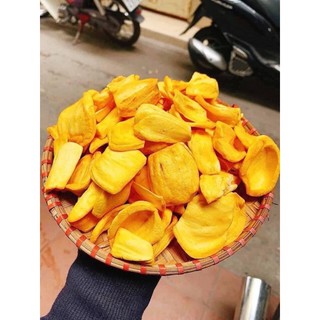 Mít sấy nguyên cành.
