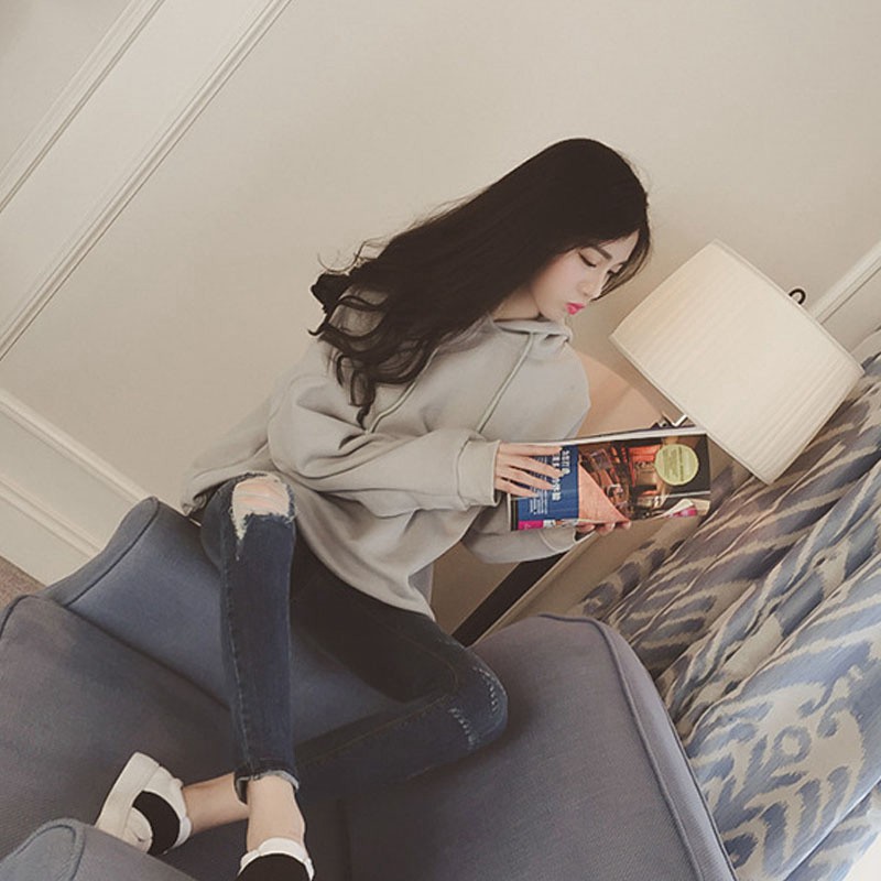 Áo khoác nam nữ chui đầu mẫu cao cấp với chất liệu nỉ ngoại form rộng sành điệu hoạ tiết chữ
