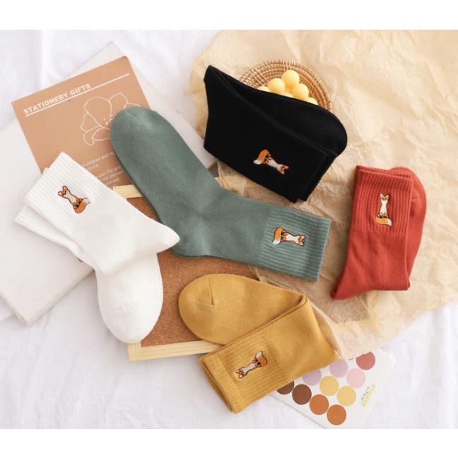 Vớ hình Mèo cao cổ Nam Nữ phong cách thể thao, trẻ trung, năng động.