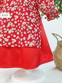 Áo dài đỏ hoa trắng