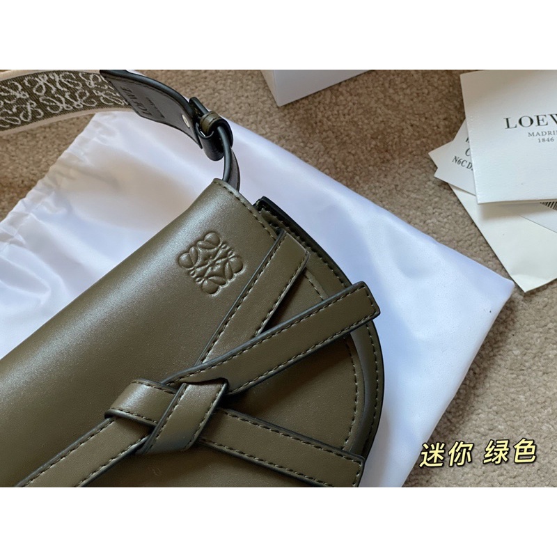 Túi đeo chéo nữ đáy bo tròn thương hiệu Loewe da thật cao cấp