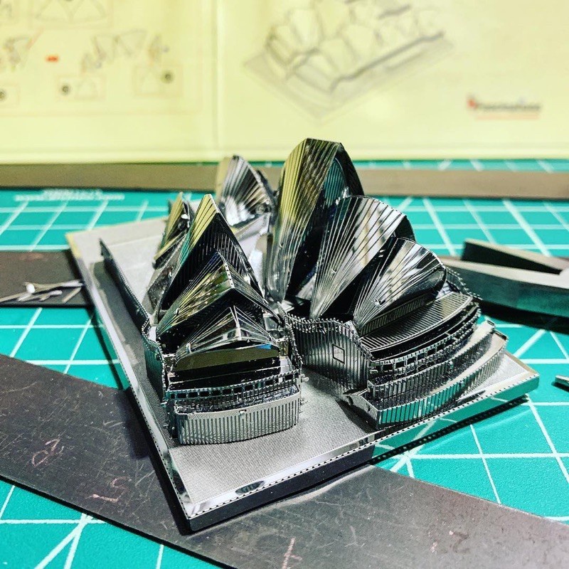 Mô Hình 3D Kim Loại Nhà Hát Con Sò