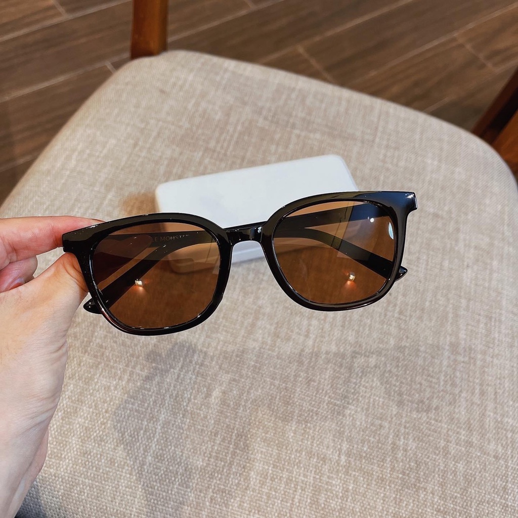 Gọng kính GM TOMY unisex dáng vuông 2 màu Vàng Trà và Đen siêu đẳng cấp