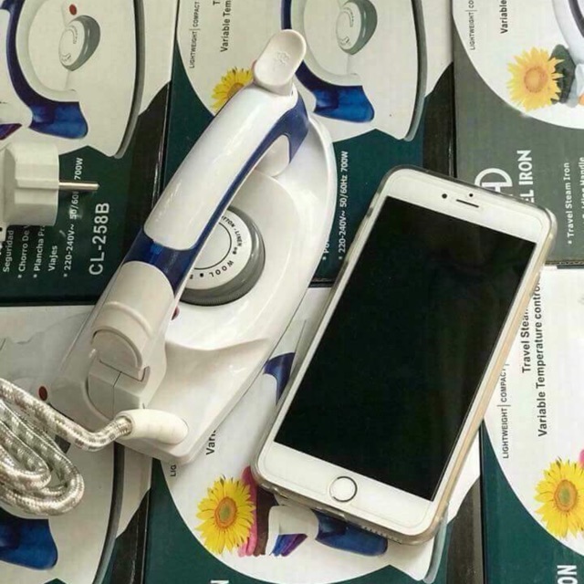 Bàn là mini