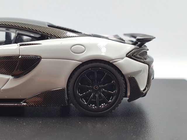 Xe Mô Hình McLaren 600LT 1:64 LCD Model ( Trắng )