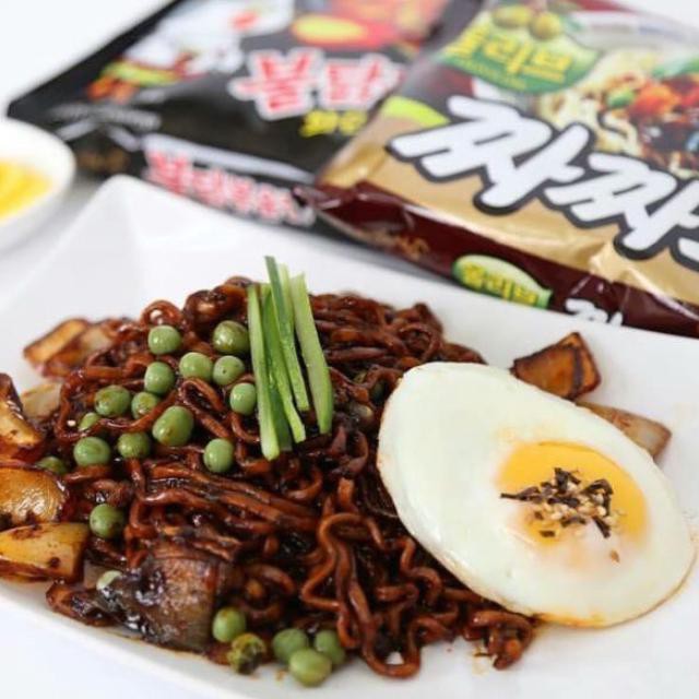 [ 1 GÓI] Mì tương đen dầu olive Samyang Hàn Quốc 140g - ĂN VẶT