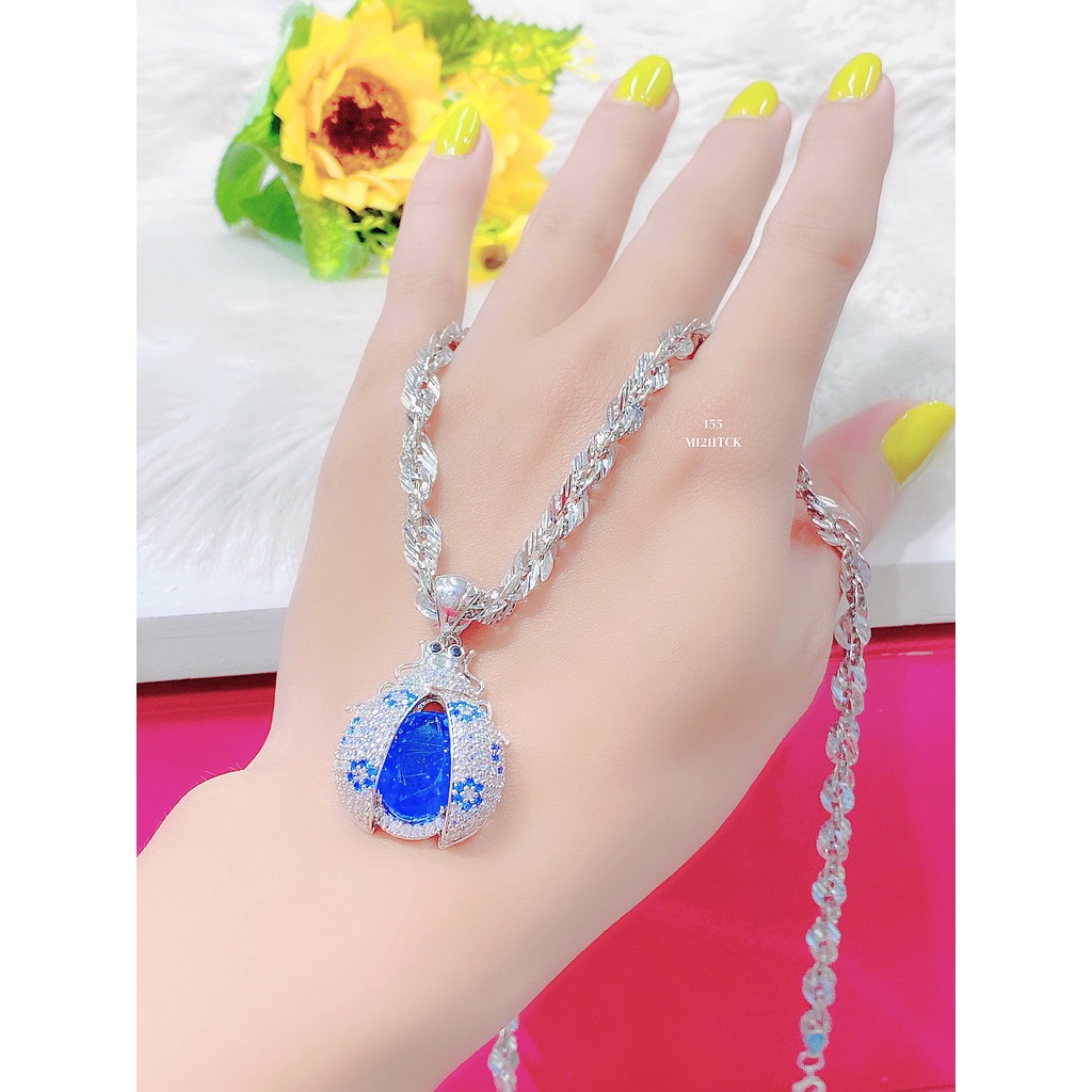 Mặt dây chuyền nữ UHA mạ vàng 18K kiểu dáng sang trọng M1211