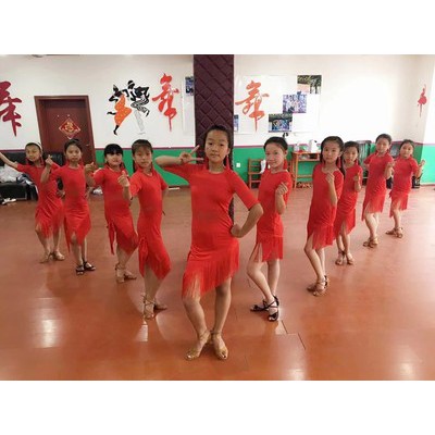 Váy khiêu vũ thể thao