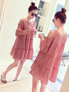 Đầm hở vai caro đen đỏ