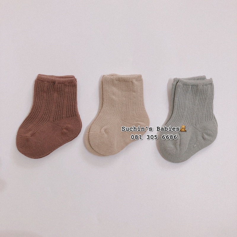 Set tất trơn 3 đôi cho bé Suchin TKID0016