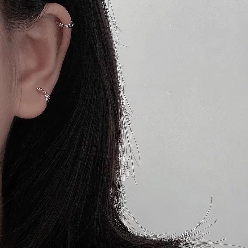 Khuyên tai thiết kế độc đáo thời trang cá tính dành cho nữ