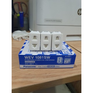 Ổ cắm Panasonic WEV1081SW(10c 1 hộp)