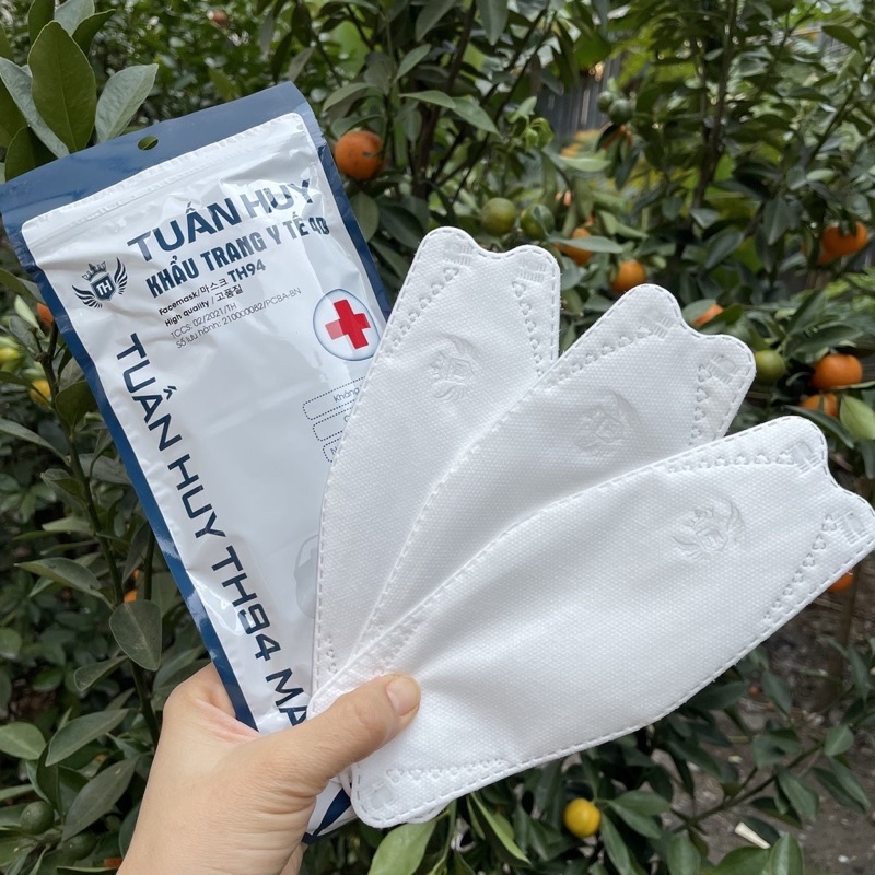 Sỉ 1 thùng khẩu trang cá KF94 4D Tuấn Huy, Mạnh Đức (300 cái) chống bụi mịn, kháng khuẩn, quai mềm không đau tai