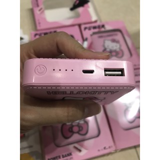 Sạc dự phong HELLO KITTY hồng
