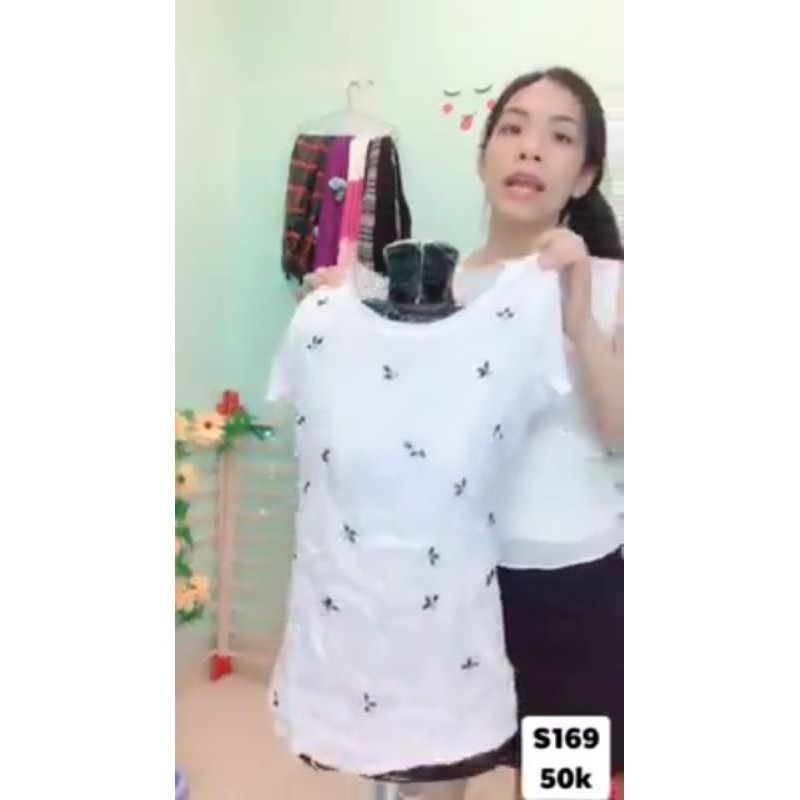 áo trắng đính hạt nổi. S169