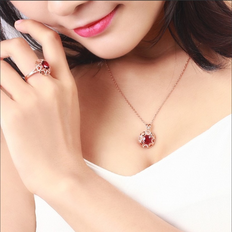 Dây Chuyền Mạ Vàng Hồng 18k Mặt Trái Tim Đính Đá Ruby