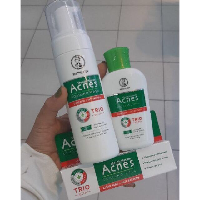 Bộ 3 sản phẩm chăm sóc da mụn Acnes gồm bọt rửa mặt Acnes, dung dịch dịu da kháng khuẩn,