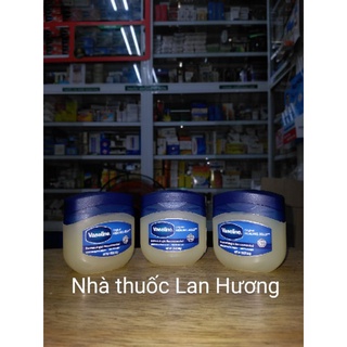 Sáp nẻ vaselin mỹ . hũ 49g