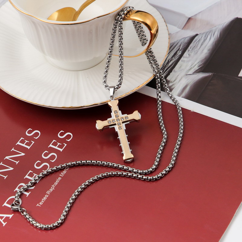 vòng cổ Mặt Hình Thánh Giá Đính Đá Pha Lê Thời Trang