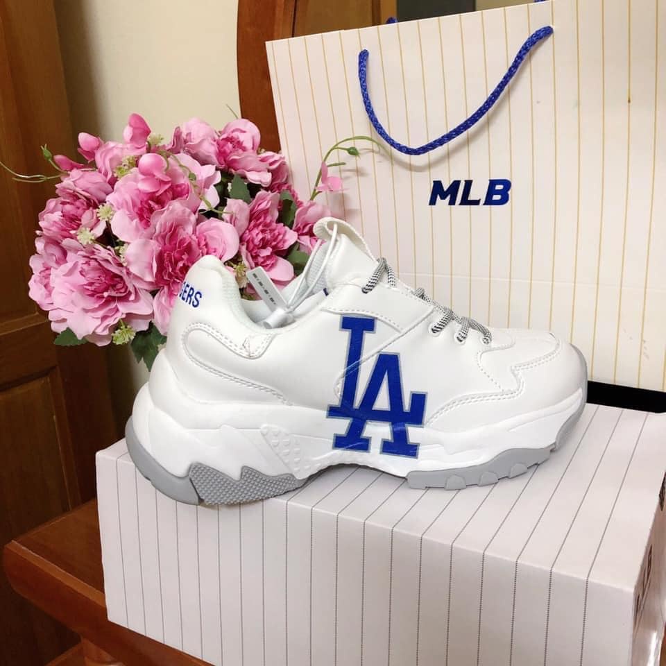 𝐒𝐀𝐋𝐄 ĐẬ𝐌 ] ✅[ Full Box ]Giày Sneaker mới nhất hót nhất 2021 bản chuẩn full size 36-43 | BigBuy360 - bigbuy360.vn