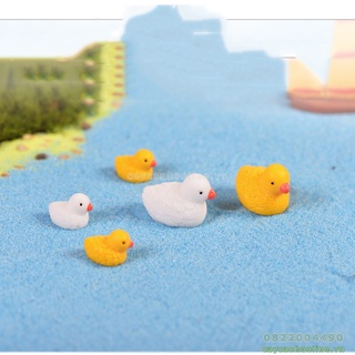 Vịt con ngộ nghĩnh tượng mô hình con vịt trang trí tiểu cảnh sân vườn mini