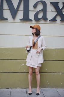 Chân váy vạt chéo
