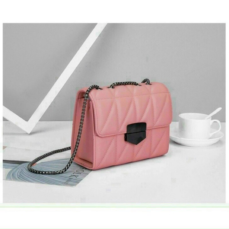 HCM - TÚI ĐEO VAI KHOÁ BẤM DÂY XÍCH ĐEN SIZE 20x16cm