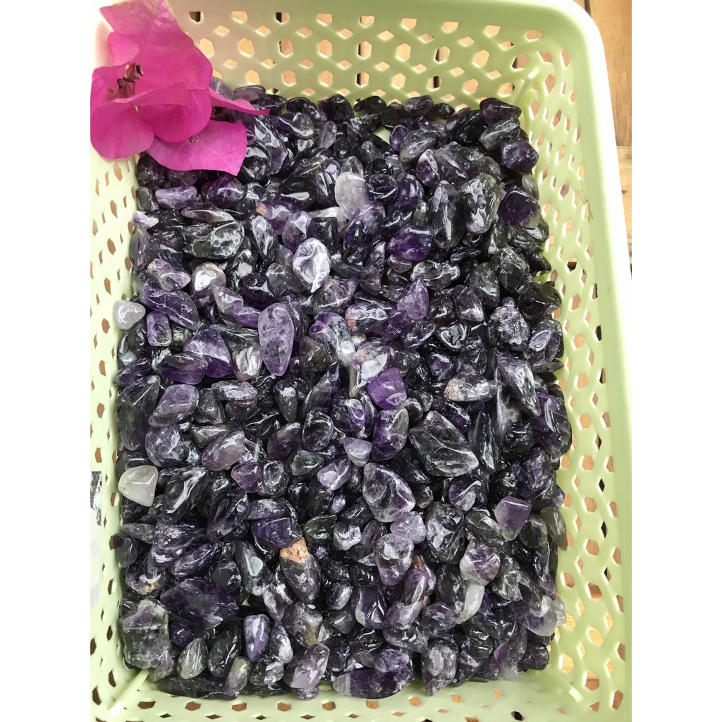 Đá vụn tinh thể thach anh tím tư nhiên thanh tẩy phong thủy, túi 100g | BigBuy360 - bigbuy360.vn