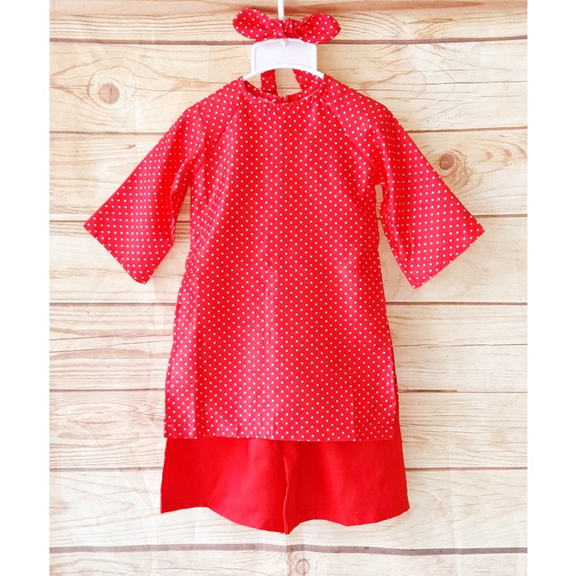 10-18kg Set áo dài đỏ bi trắng quần đỏ kèm băng đô cho bé gái