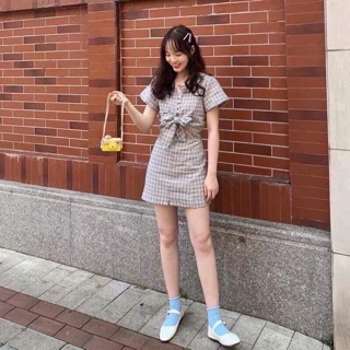 SET CARO ÁO CROP NÚT GIẢ GỖ CỘT NƠ EO