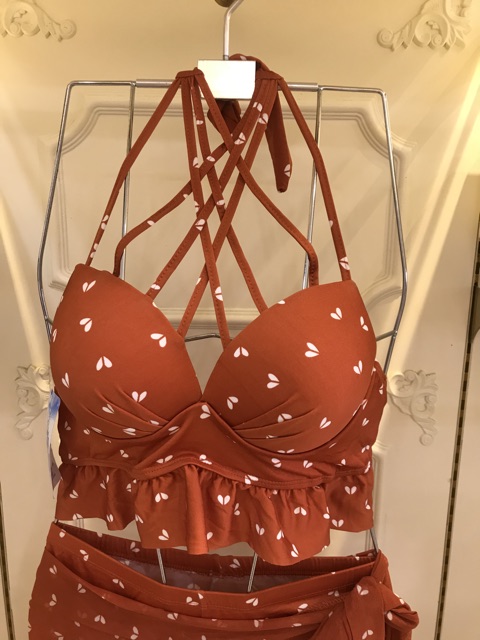 Bikini hoa nhí đi biển cực xinhh🌼🏝 | BigBuy360 - bigbuy360.vn
