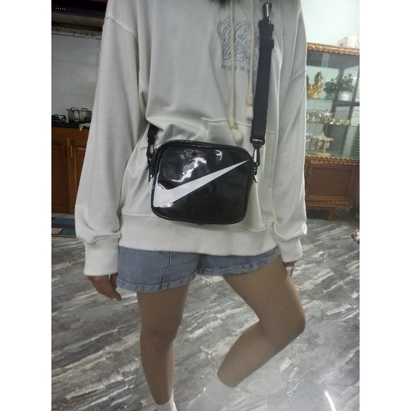 Túi chéo nike phong cách