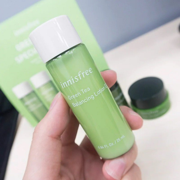 Bộ Kit 4 Sản Phẩm Dưỡng Ẩm Innisfree Green Tea Special Kit Ex