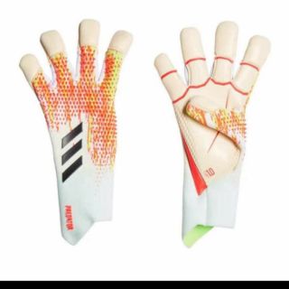 Găng tay thủ môn Predator 2021