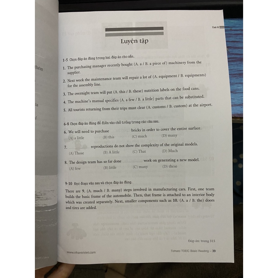 Sách - Tomato Toeic Basic Reading ( Nhân Trí Việt )