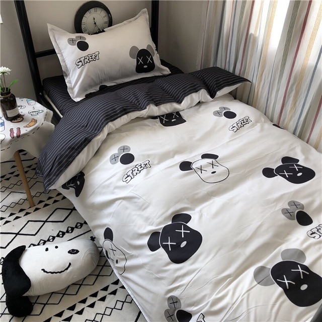 Set Chăn Ga Kaws Trắng Cotton Poly Độc Chất Bền Đẹp (Shinbedding.shop)