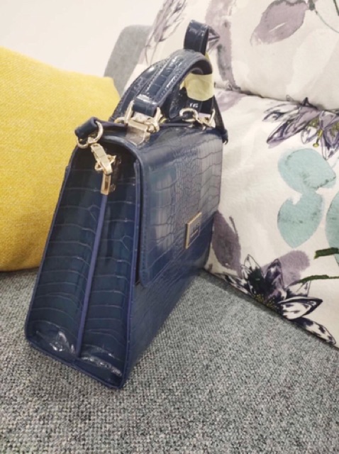 TÚI GUESS CÔNG SỞ