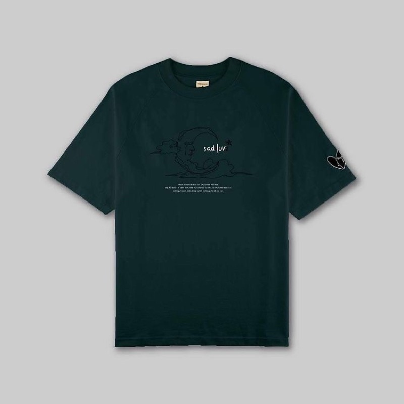 Áo Thun SADLUV TEE VALENTINE Mallard Green &amp; PINK ( Sản Phẩm Đang Được Ưu Đãi Kèm Box và Tote)