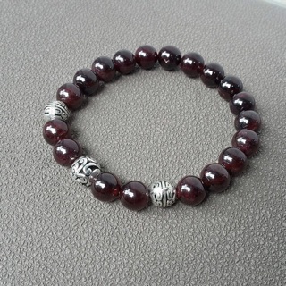 Vòng đá Garnet - ngọc hồng lựu