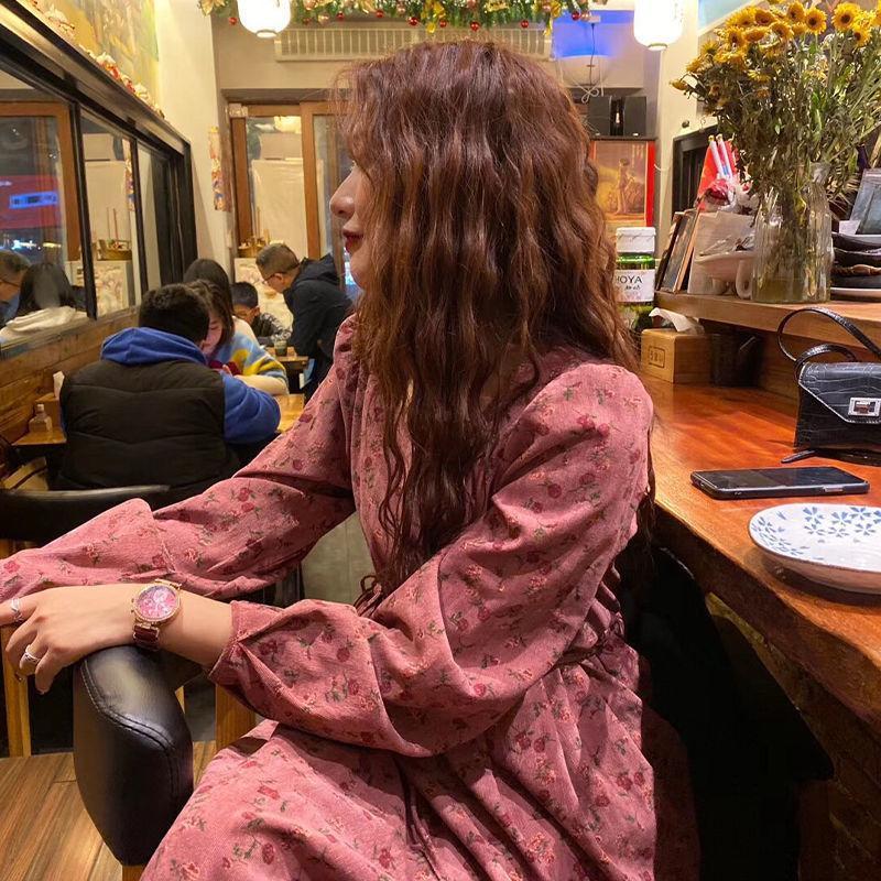 Đầm dài màu hồng họa tiết hoa thời trang cho nữ