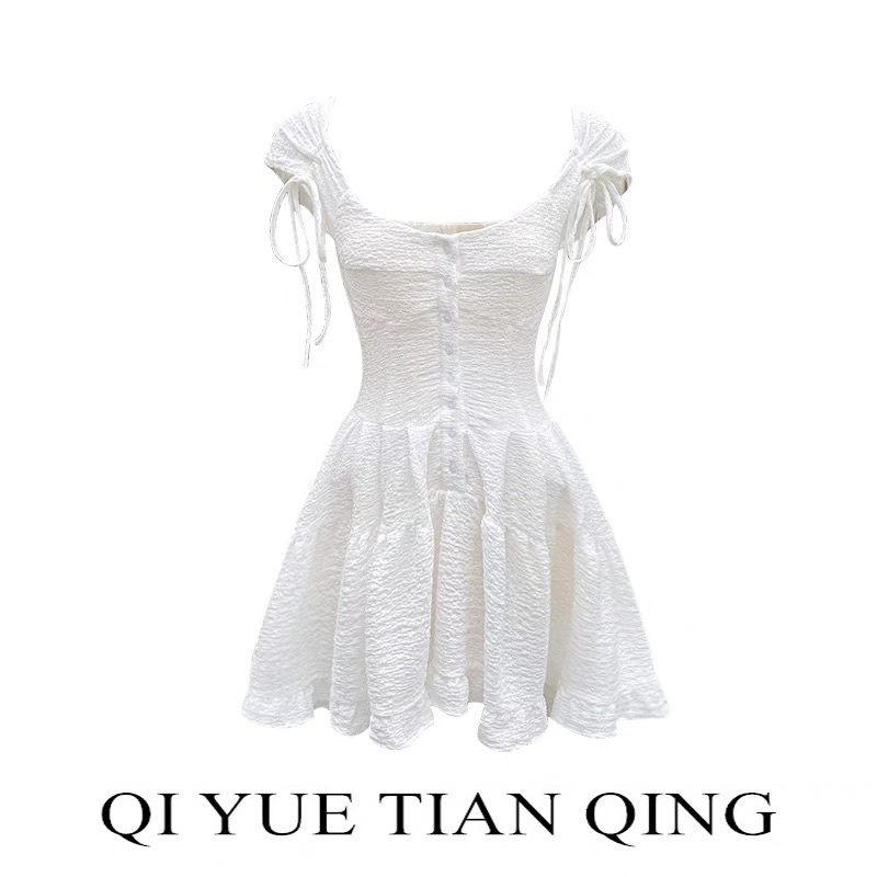 váy ngắn ôm nhẹ xếp ly cổ vuông sexy retro phong cách Hàn Quốc 2 màu trắng/hồng.