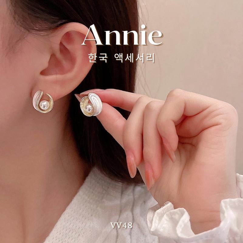 Bông tai hoa nụ trắng chuôi bạc 925 sang trọng phá cách kiểu dáng Hàn Quốc dành cho nữ Annie - VV48