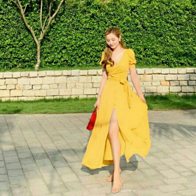 (free chỉnh sửa váy) maxi voan vàng xoắn eo xẻ tà, maxi xẻ đùi, maxi hot trend | BigBuy360 - bigbuy360.vn