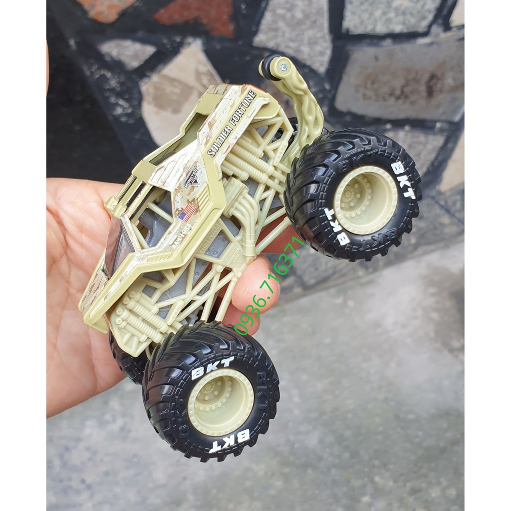 Mô hình xe tải quái vật Monster Jam MJ50 hàng Spin Master Canada