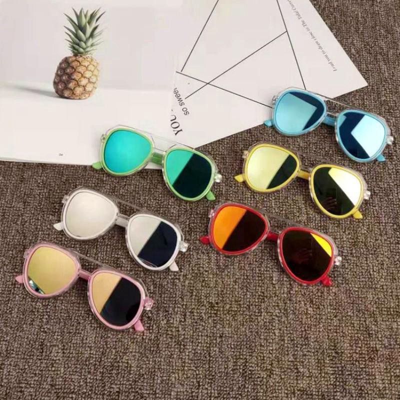 Kính mát chống tia UV kiểu dáng dễ thương dành cho các bé