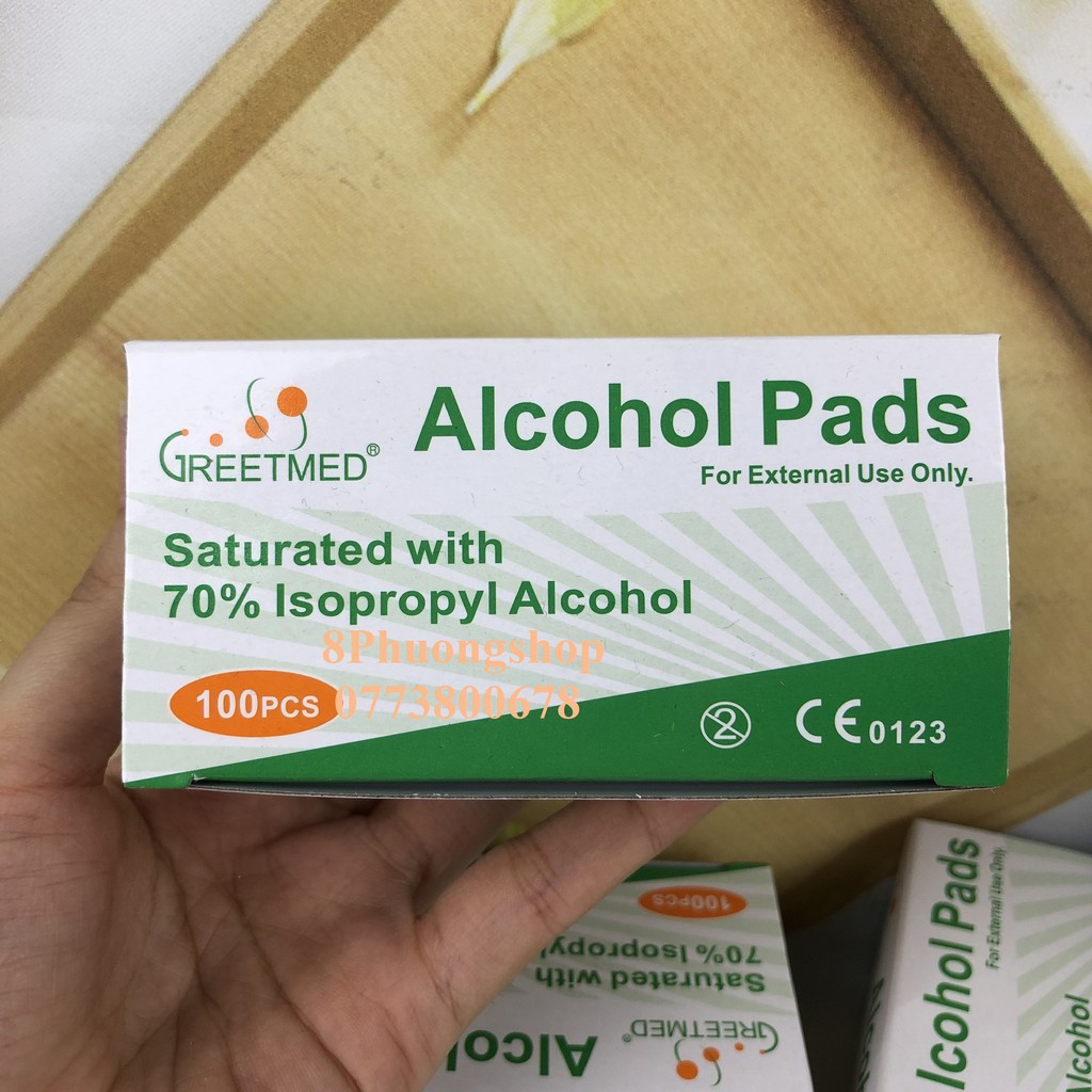 Bông tẩm cồn Greetmeed (Hộp 100 miếng) – Alcohol Pads được nhập khẩu chính thức từ hãng GREETMED