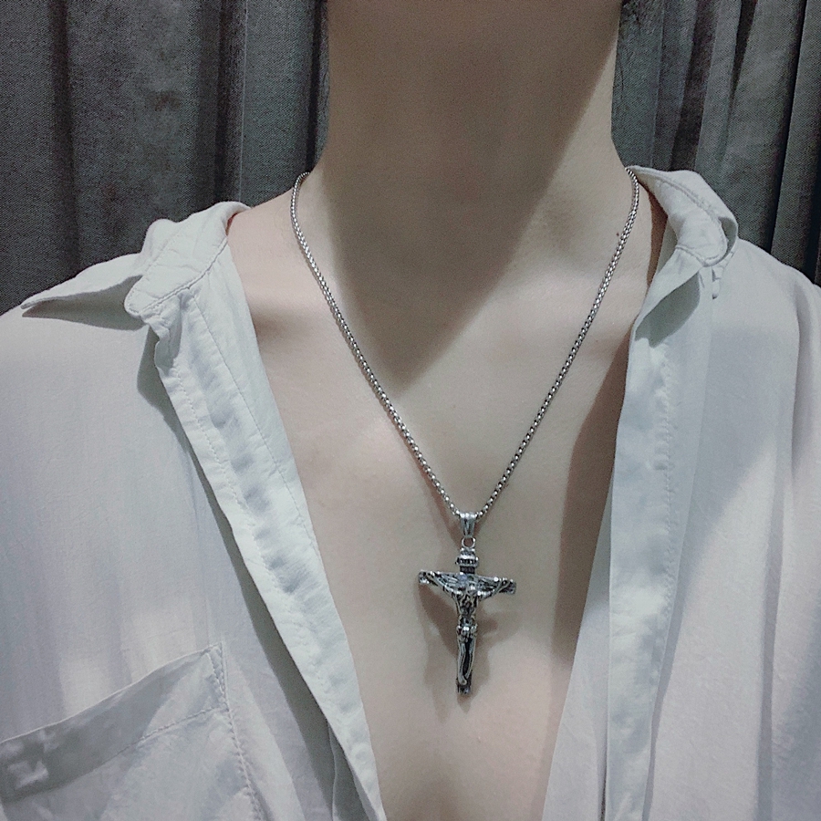Dây Chuyền Kim Loại Mặt Hình Chúa Jesus Và Thánh Giá / Bướm | BigBuy360 - bigbuy360.vn