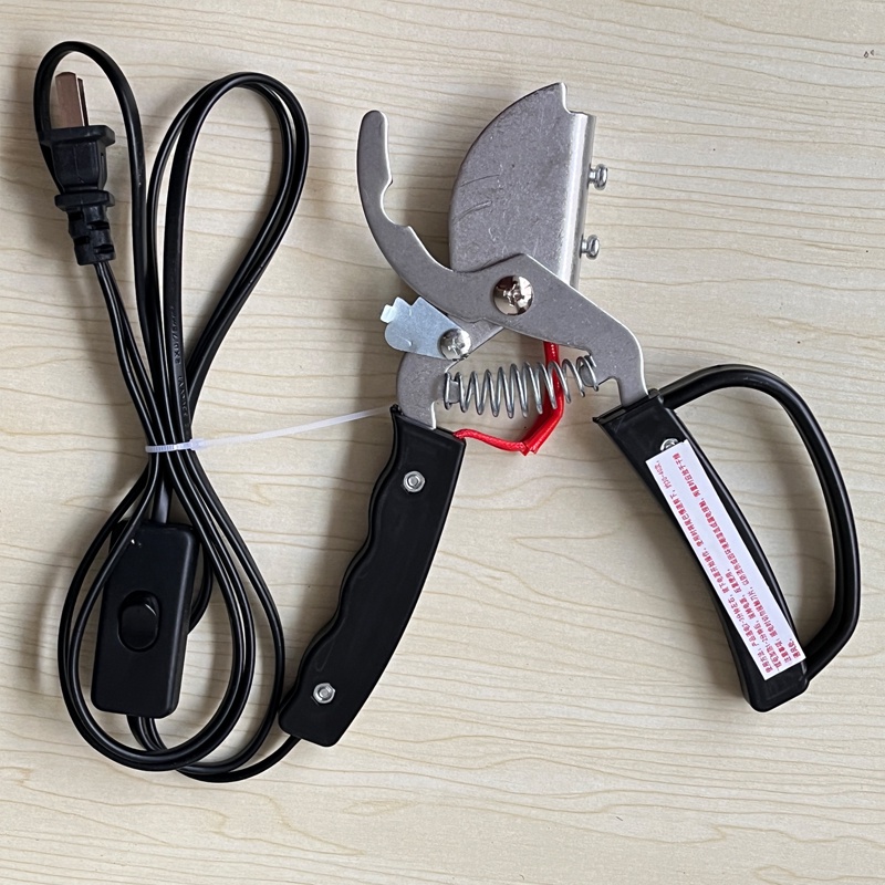 Kìm cắt đuôi cho heo  chó mèo dê bằng điện